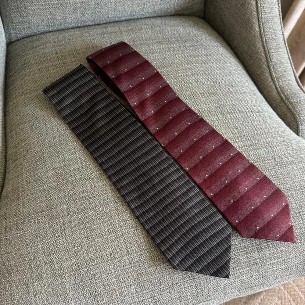 Kenneth Cole Silk Neck Tie Bundle (2) Geometric Pattern Designer Men's Tie's